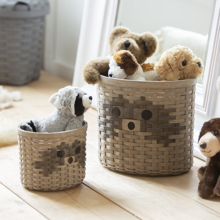 modern farmhouse decor and accessories