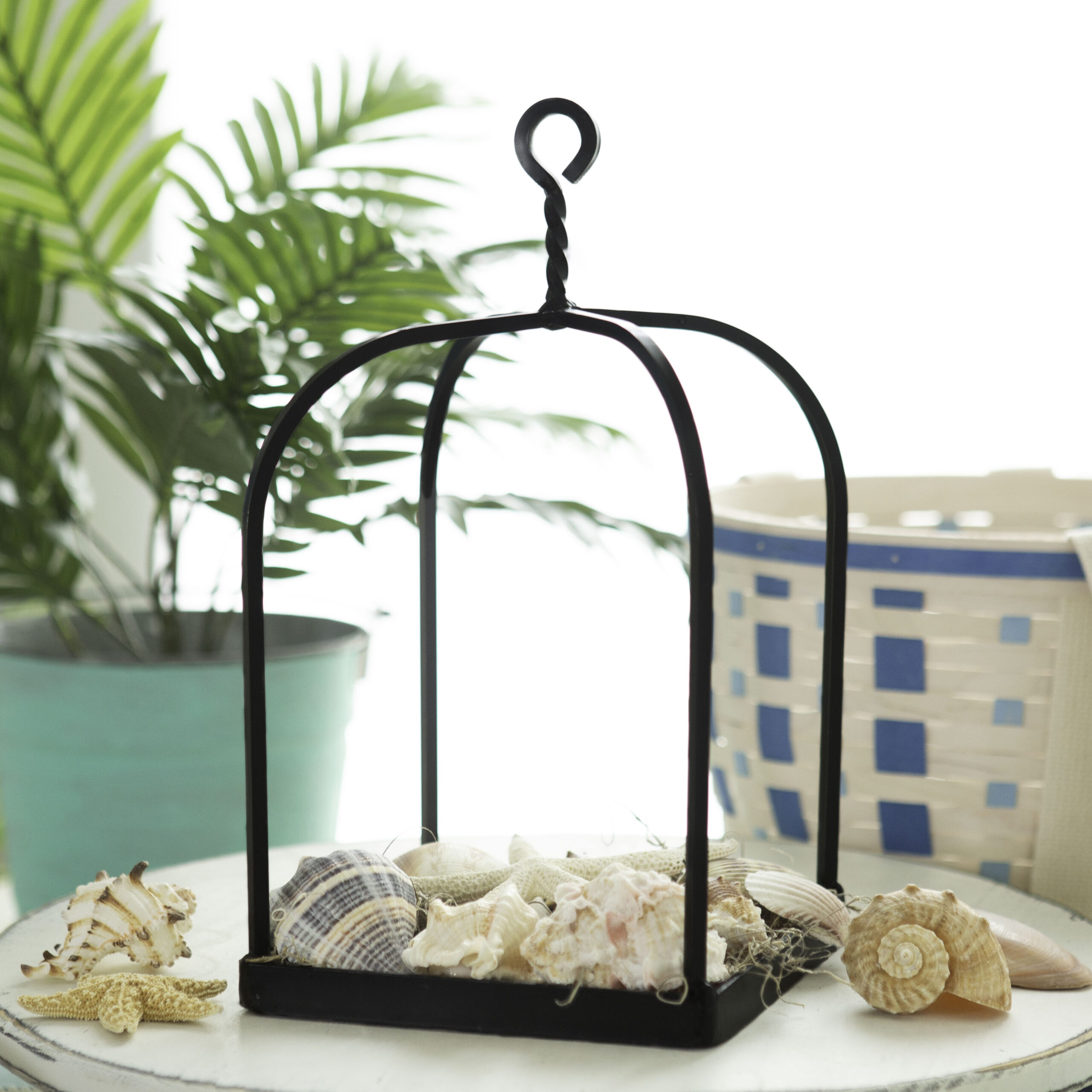 modern farmhouse decor and accessories