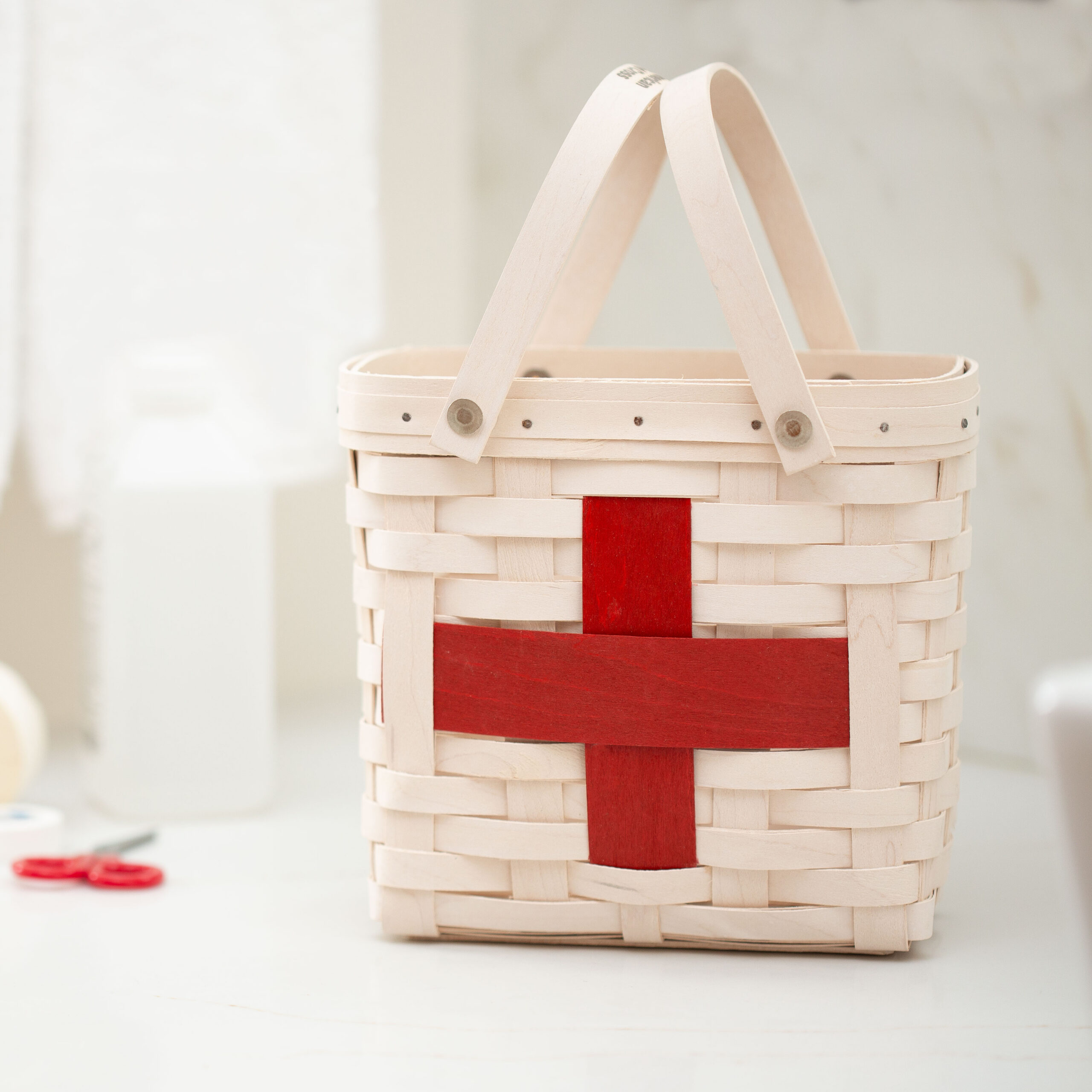 modern farmhouse decor and accessories