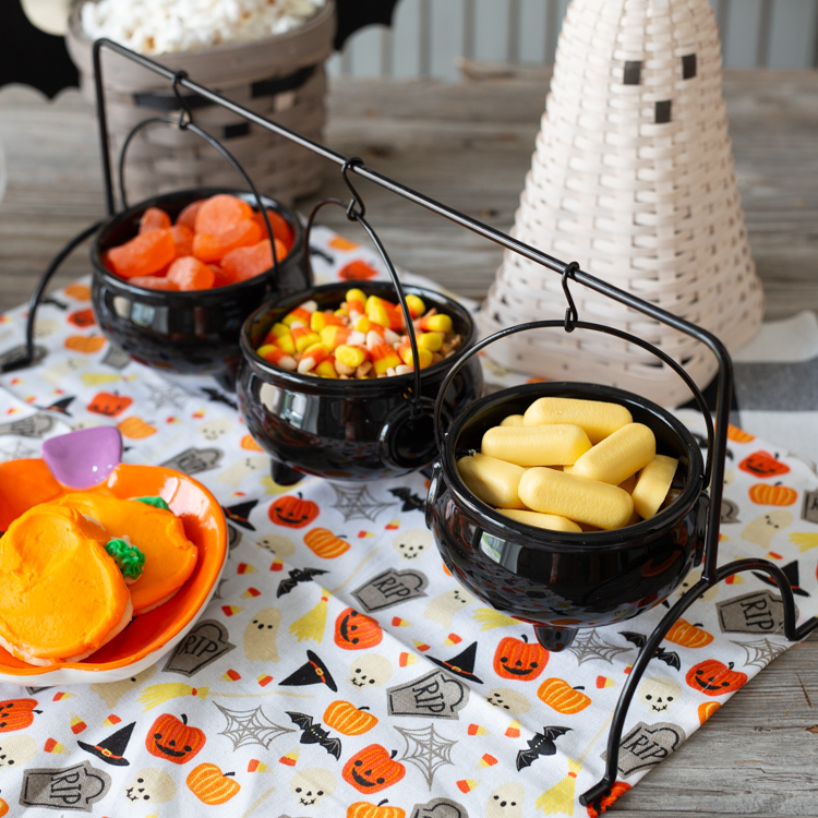 modern farmhouse decor and accessories