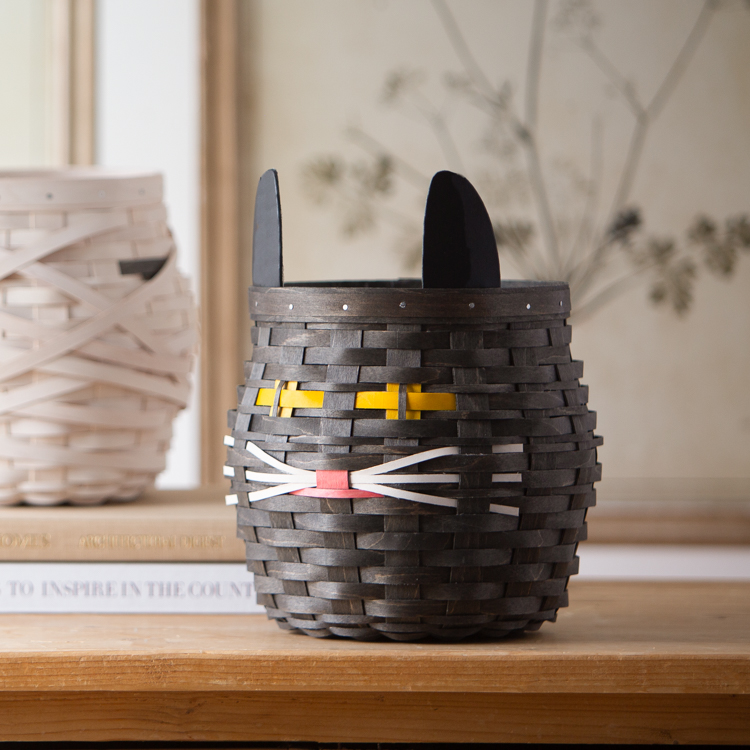modern farmhouse decor and accessories